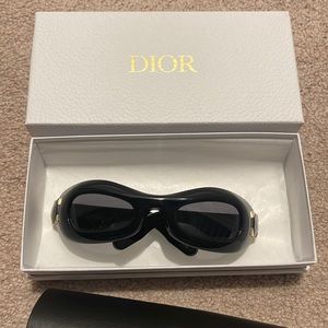 DIOR EYEWEAR
Lady 9522 R1I oval-frame acetate sunglasses